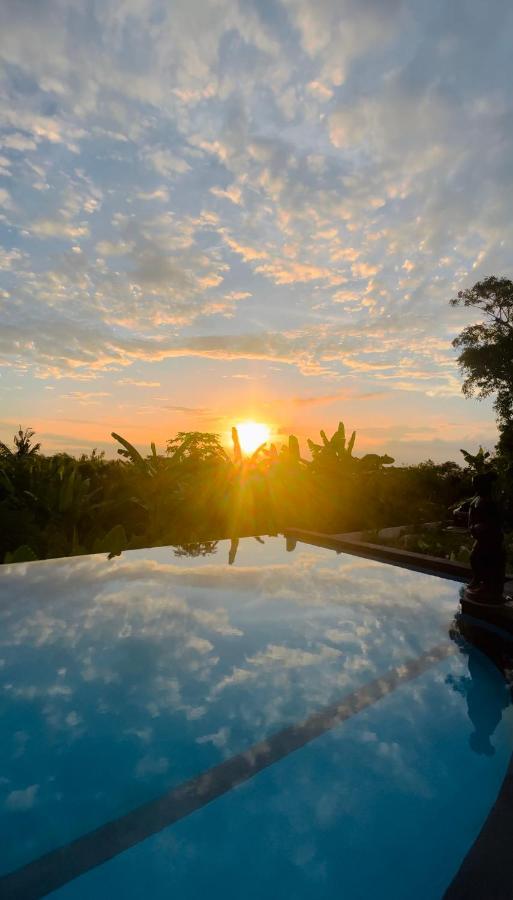 Hotel Sunset Hill Lembongan Extérieur photo