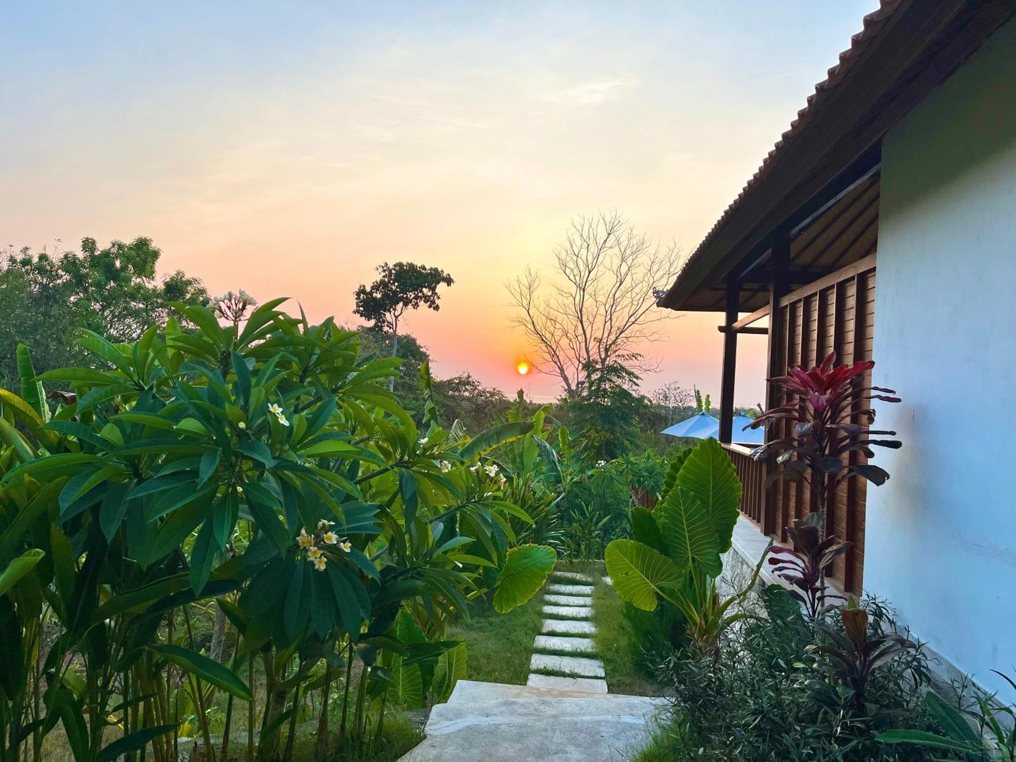 Hotel Sunset Hill Lembongan Extérieur photo